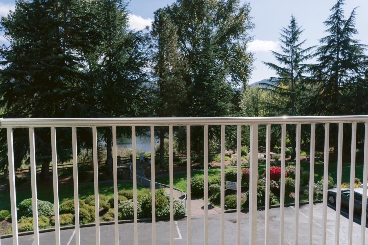 Riverfront Inn Roseburg Exteriör bild